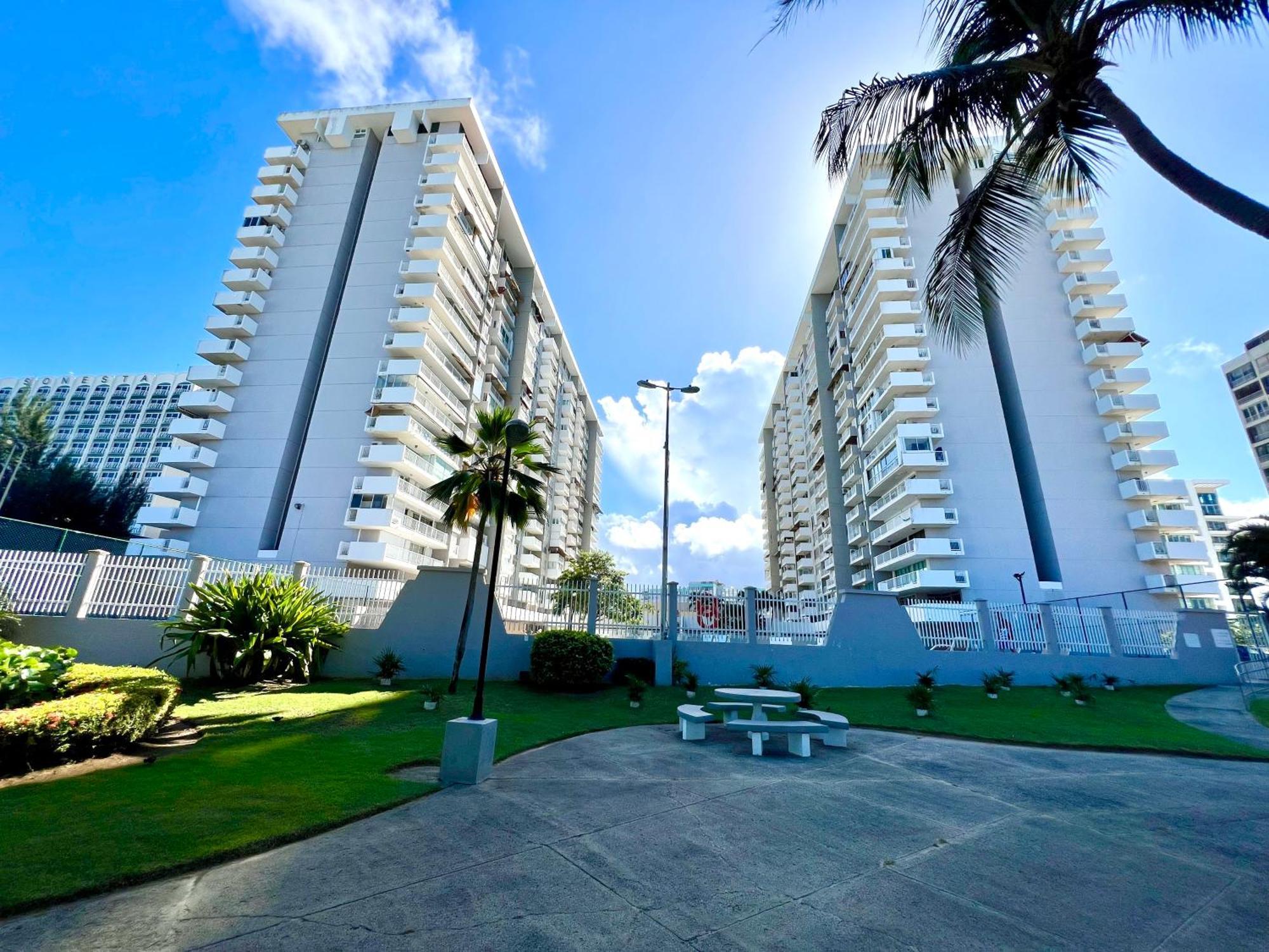 Ocean View Apt On Isla Verde In A 14Th Floor San Juan Exterior foto
